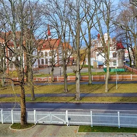 Koidula - Spacios 1-bedroom Apartment, Free Parking & Self Check-in * Pärnu